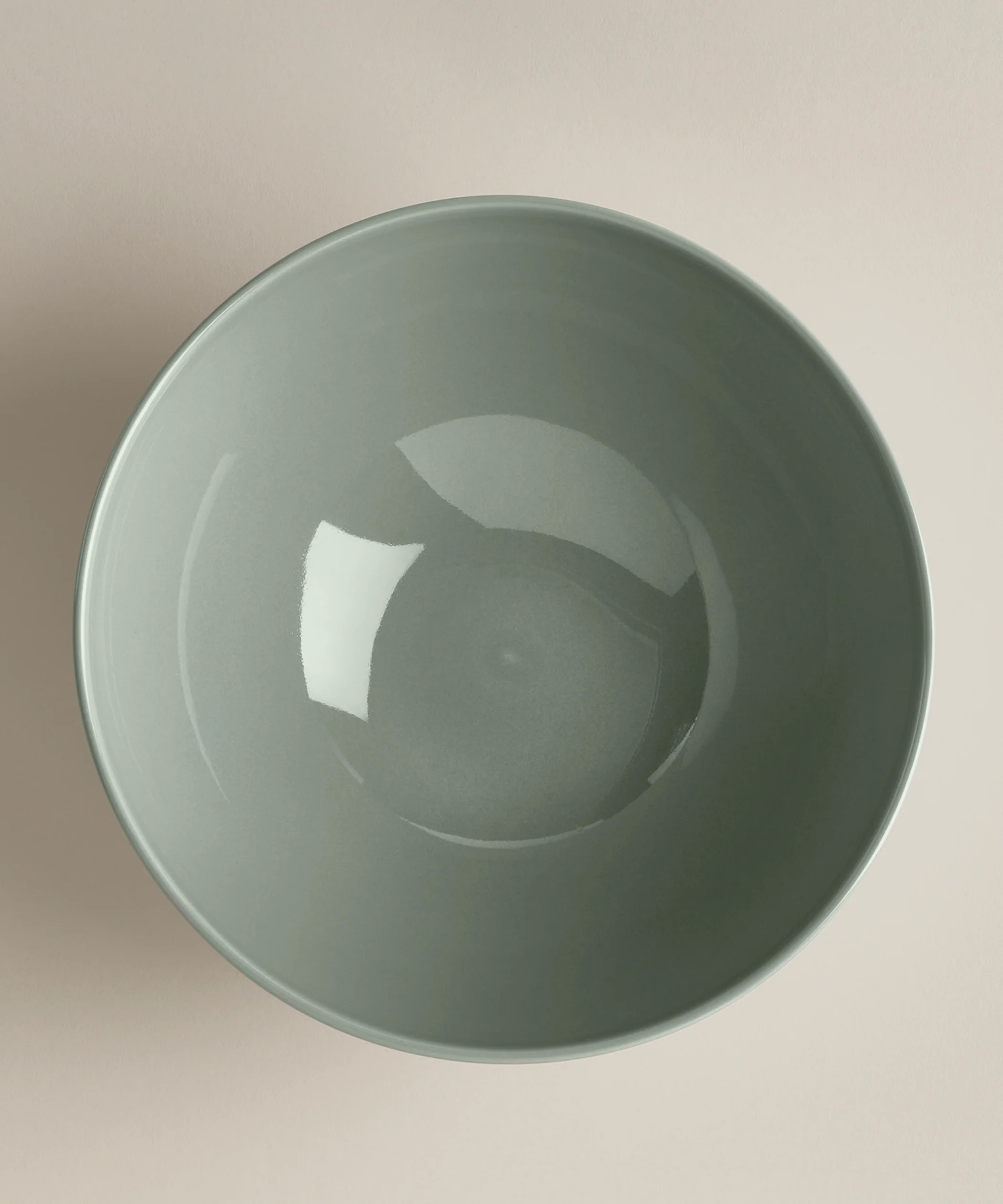 Glossy Serving Bowl